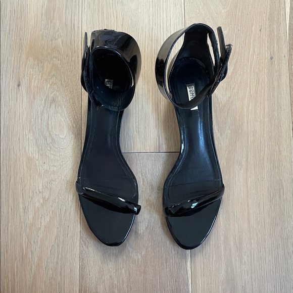 Schultz Black Sandals - Picture 4 of 4